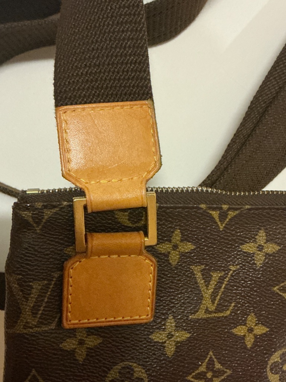 Louis Vuitton Pochette Bosphore Crossbody Bag - Monogram Canvas - Picture 7 of 16